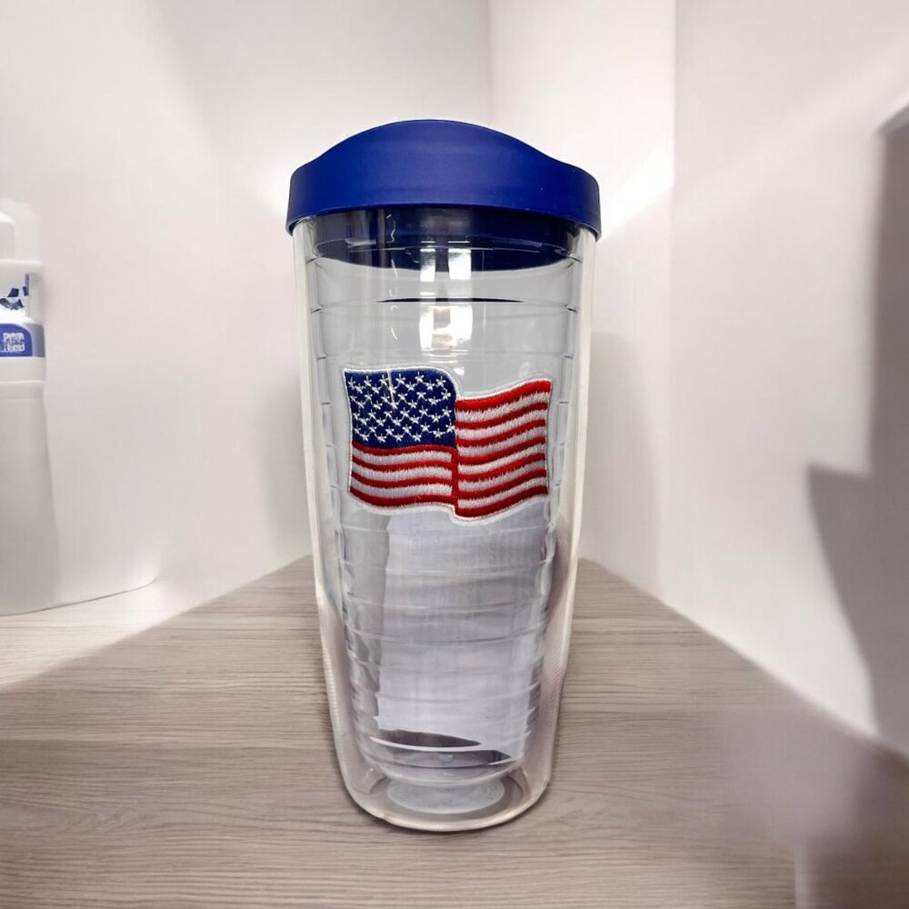 Stars & Stripes Double Wall Plastic Tumbler 21.3 Oz With Lid American Flag Patch